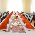 Und Restaurant Zum Schiffchen ゲストハウス 3*