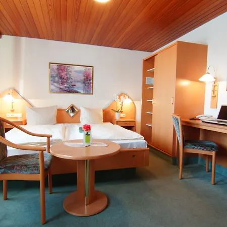 Und Restaurant Zum Schiffchen Pensionat 3*