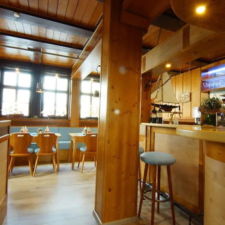 Und Restaurant Zum Schiffchen 3* Wolfhagen